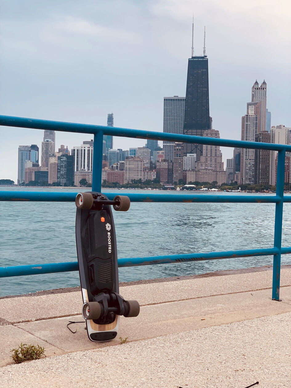 Urban composition along the Lake Michigan shoreline • Chicago, Illinois